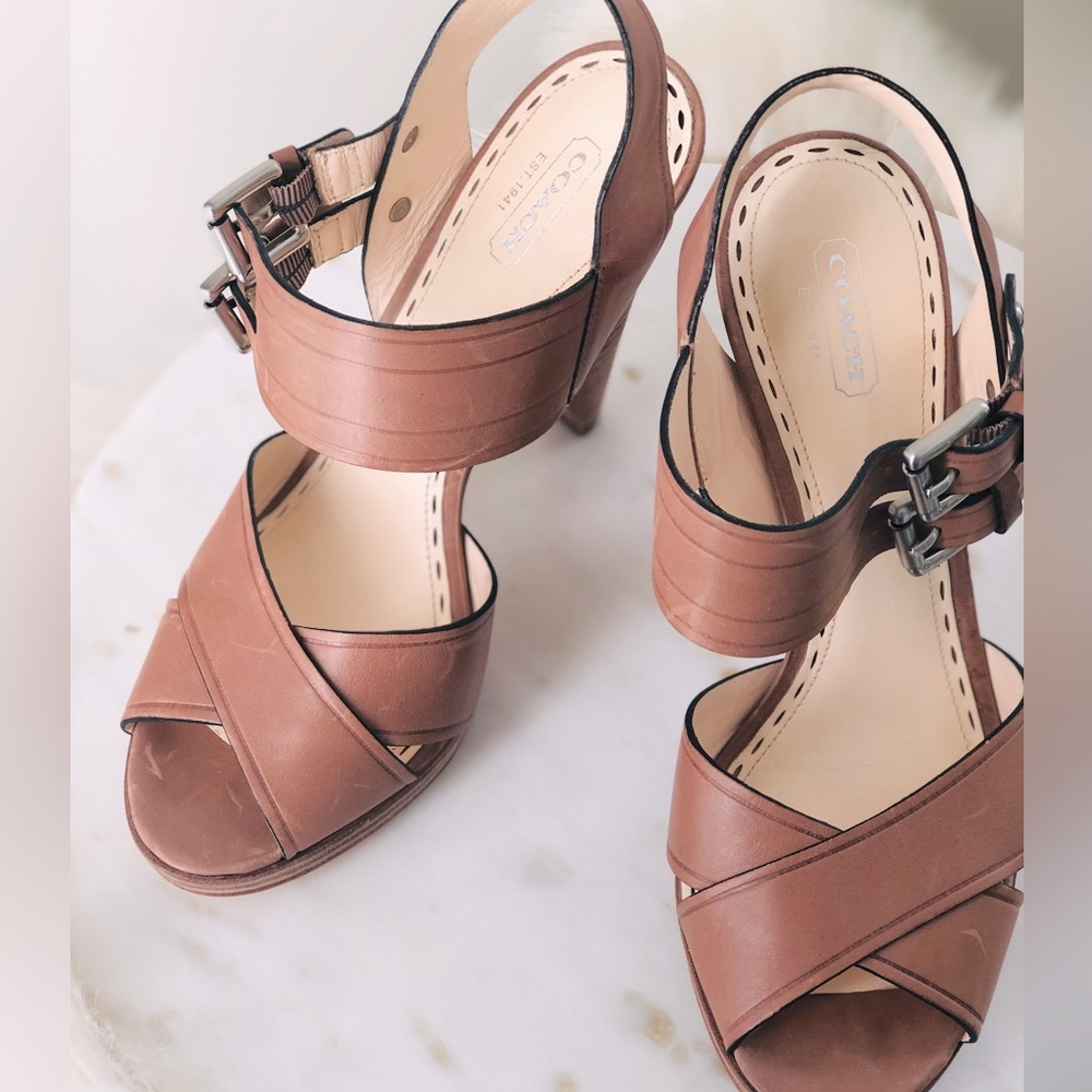 #coach #leather #sandals